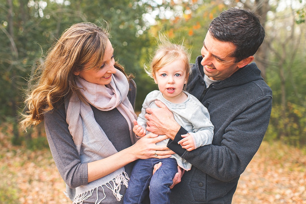 family simple outdoor photo session wisconsin photographers