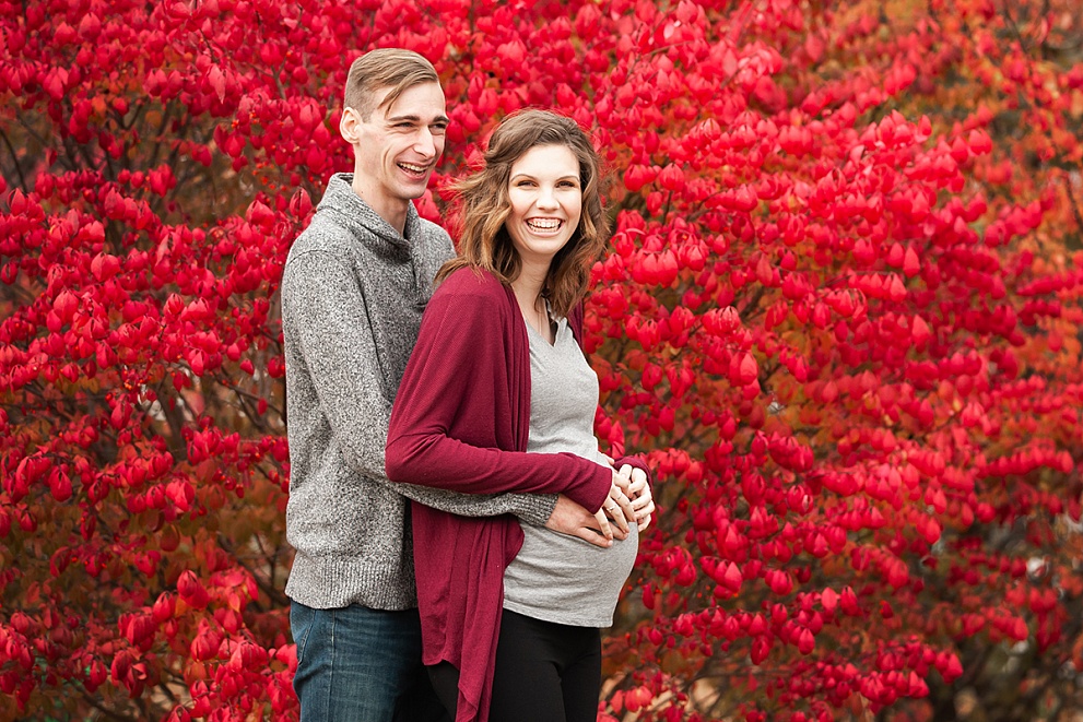  maternity photos fall outdoor