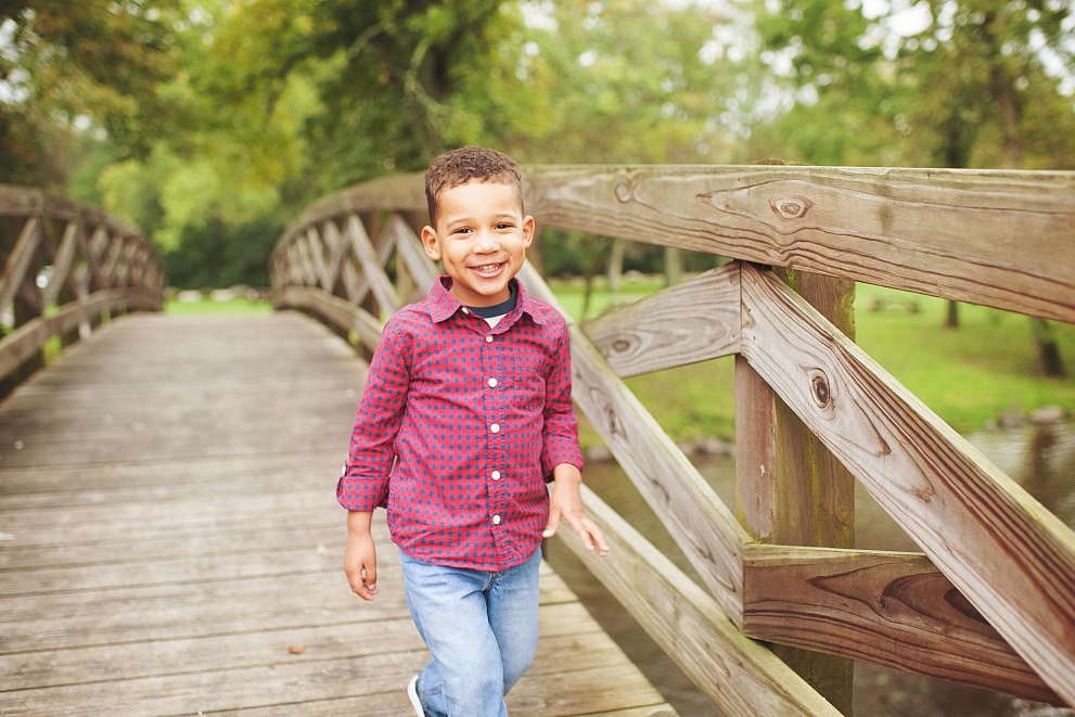 child photography wisconsin little boy cedarburg