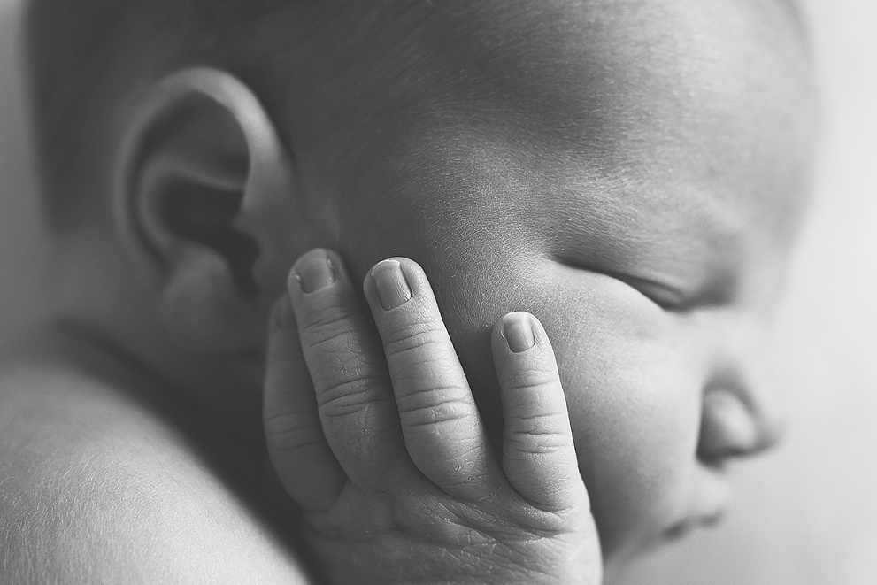 baby boy newborn 7 day old milwaukee wisconsin photographer 