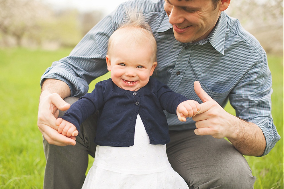 one year old child baby photo session wisconsin wauwatosa cedarburg west bend milwaukee