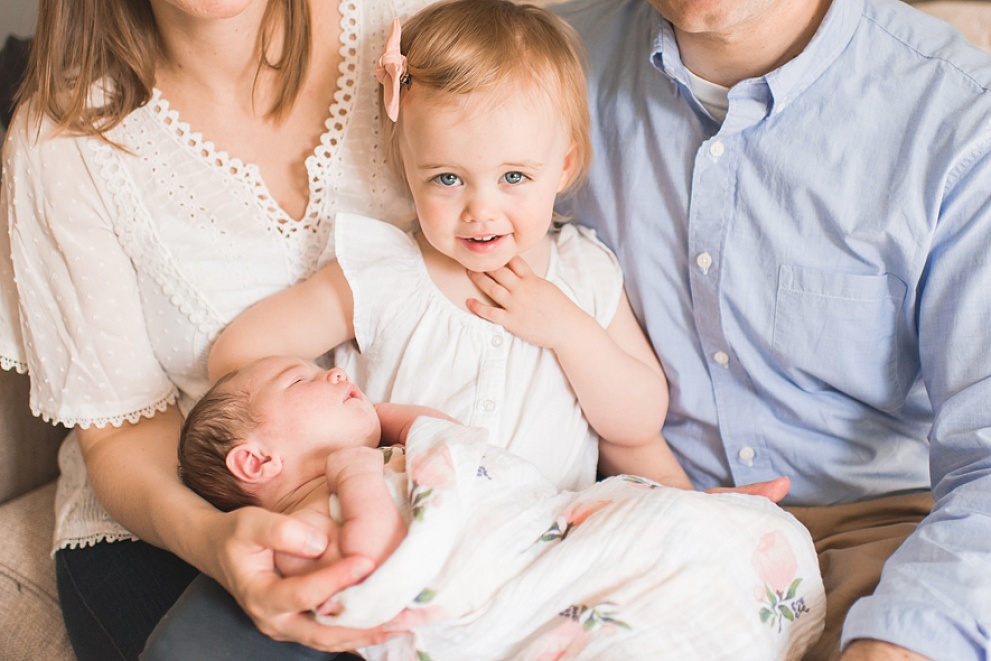 newborn child family photographer shorewood wisconsin