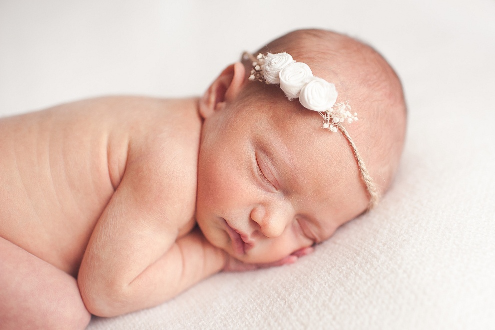 one week baby girl newborn photo session wisconsin