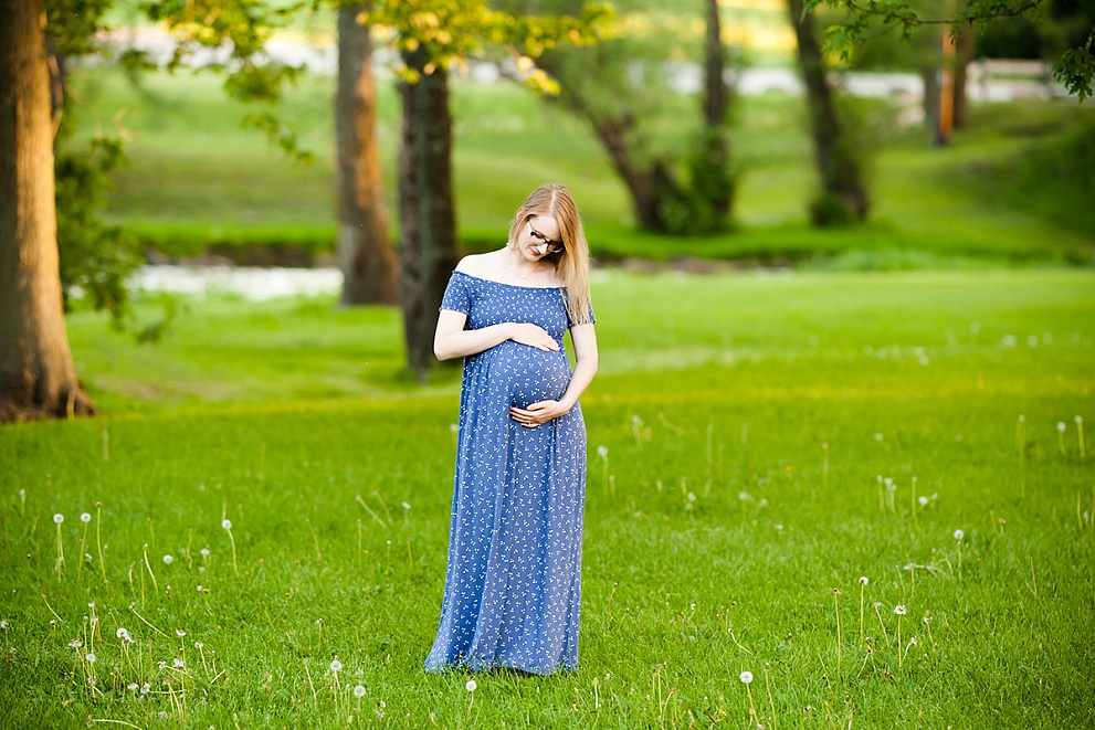 outdoor pregnancy photo shoot wisconsin