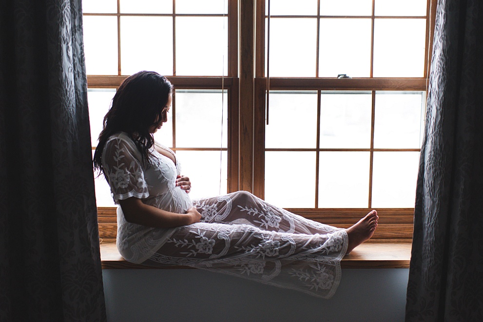 maternity pregnancy photos indoor wisconsin